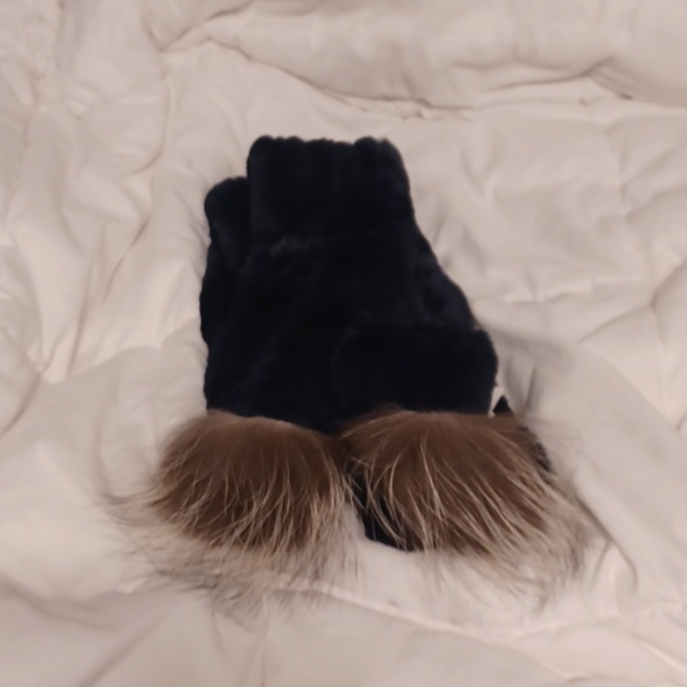 NEW! Women's Adrienne Landau fur scarf!